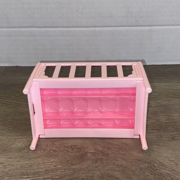 Kelly Baby Sister of Barbie Doll Crib Vintage Rare Pink Version - Picture 6 of 6